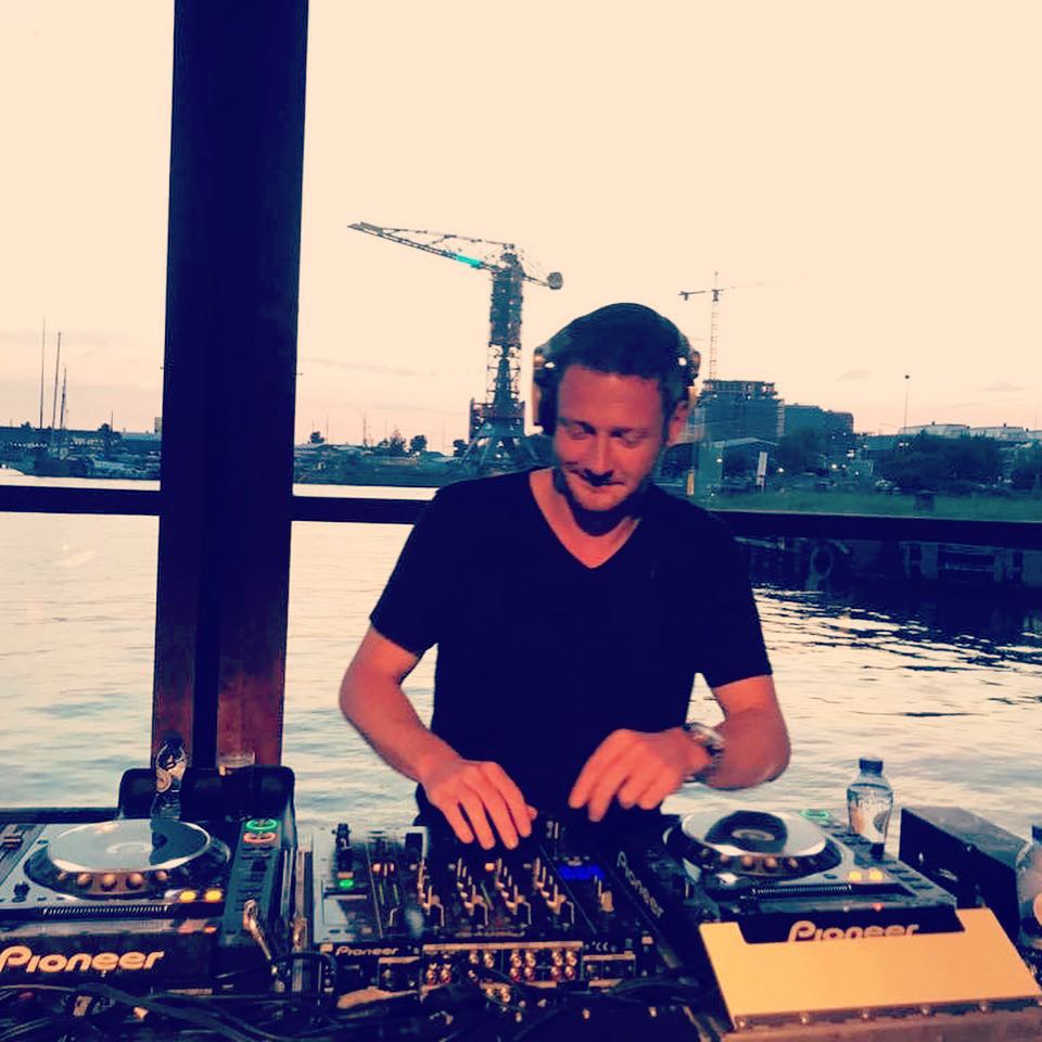 Jack Orange waterfront DJ set