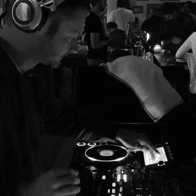 Jack Orange mixing close-up